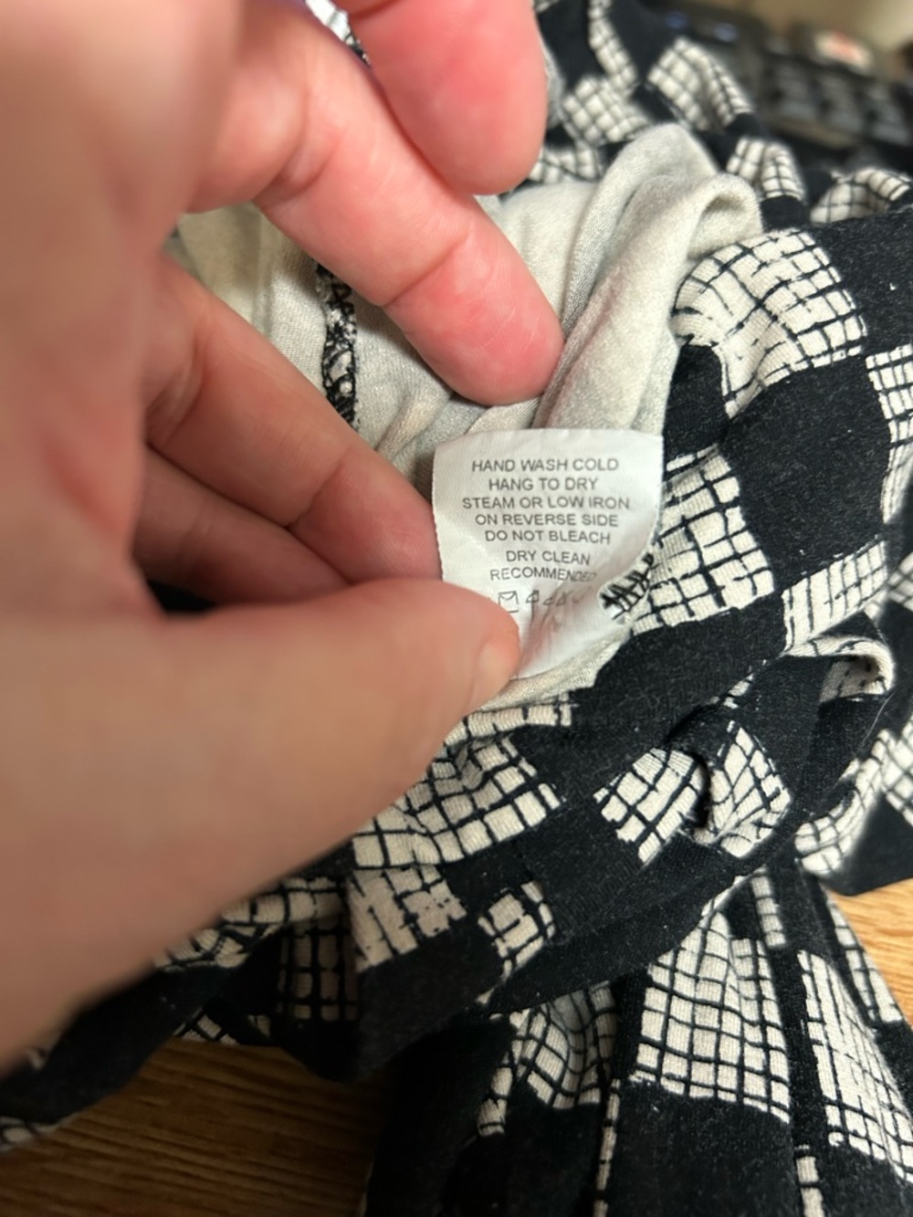 Bel Kazan Anthropologie Soho Ruched Waist Jersey Knit Pants Checkered B&W M - Picture 5 of 7